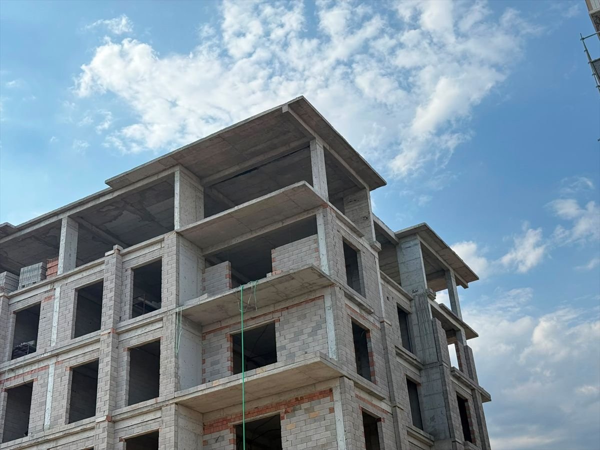 Serik inşaat işçi kazası: Serik'te bir inşaatta beton blok düşmesiyle