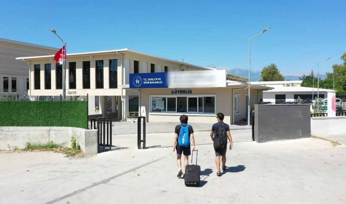 GSB'nin Seyahatsever Projesi 2026'da Antalya'da gençleri ağırlıyor. 18-30 yaş ücretsiz