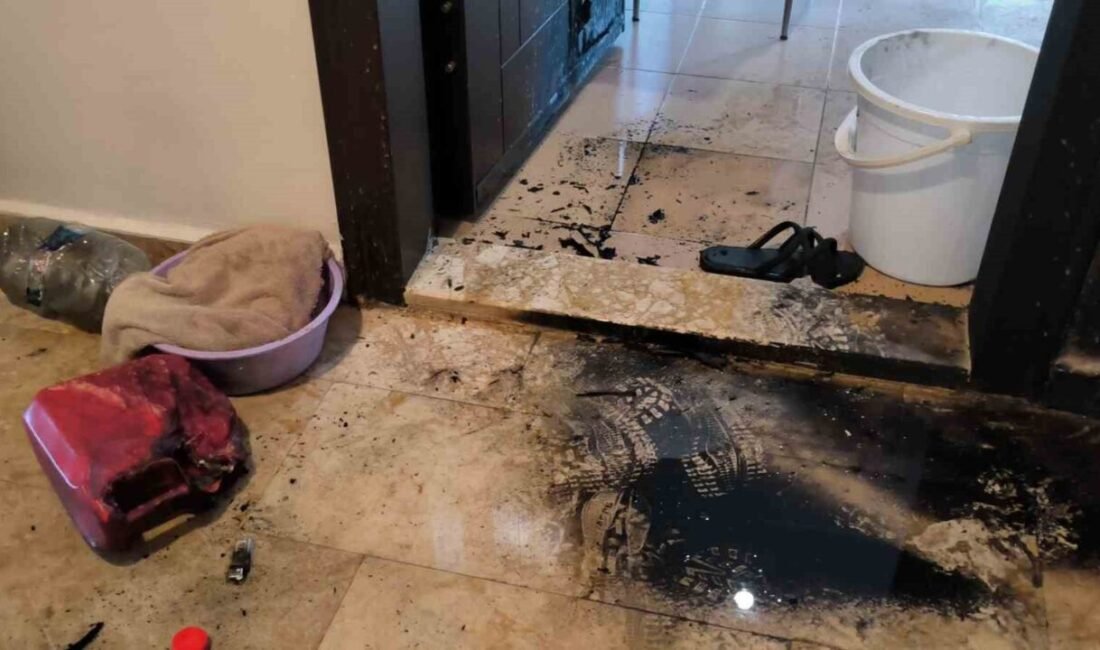 Antalya’da bir şahıs tartıştığı eski kız arkadaşının kapısını benzin bidonunu
