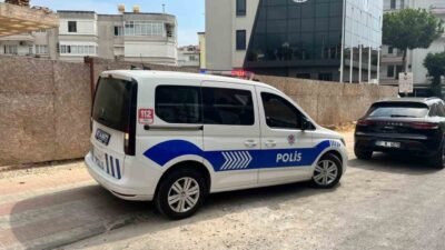 Alanya’da balkonda çıkan yangın paniğe neden oldu; 3 katlı binanın