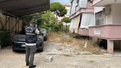 Antalya’nın Alanya ilçesinde 5 katlı binanın 4’üncü katındaki balkondan beton