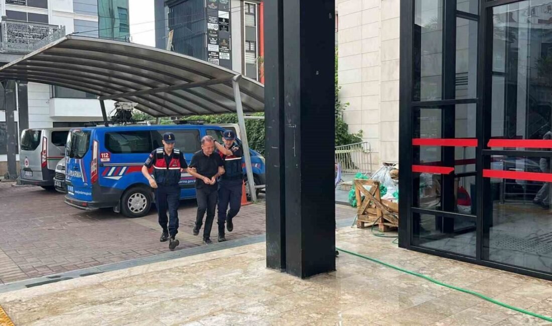Antalya’nın Alanya ilçesinde evinde eşi ve kayınvalidesini bıçakla yaraladıktan sonra