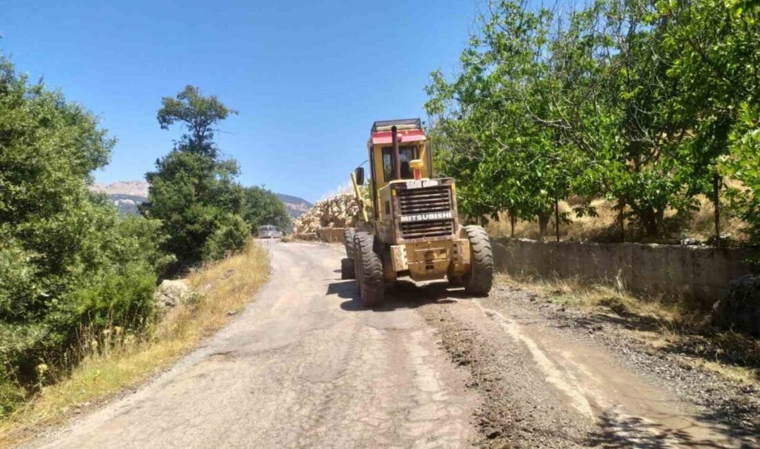 Antalya Büyükşehir Belediyesi kırsal yollarda bakım onarım ve alt yapı