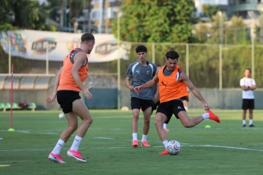 Corendon Alanyaspor, Trendyol Süper Lig’in 2. haftasında sahasında Beşiktaş ile