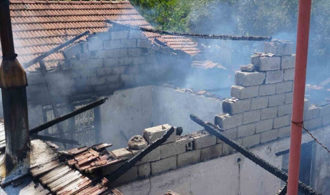 Antalya’da bir gecekonduda çıkan yangında ev kullanılmaz hale geldi. Olay,