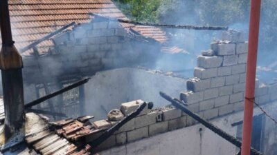 Antalya’da bir gecekonduda çıkan yangında ev kullanılmaz hale geldi. Olay,
