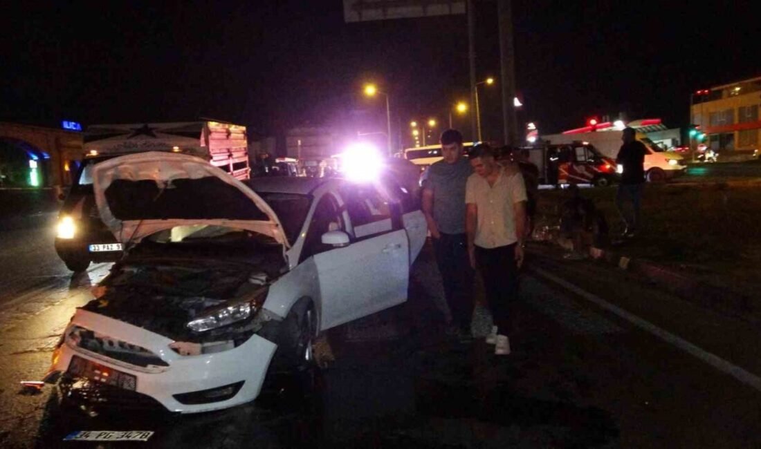 Antalya’nın Manavgat ilçesinde iki otomobilin çarpışması sonucu meydana gelen trafik