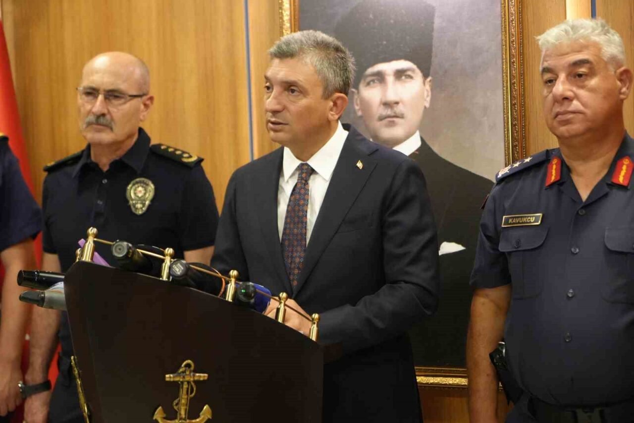 Antalya Valisi Hulusi Şahin, temmuz ayında kent genelinde 12 bin