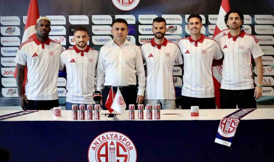 TFF 1. Lig ekiplerinden Antalyaspor, FIFA ve TFF’deki dosyalarını kapatarak