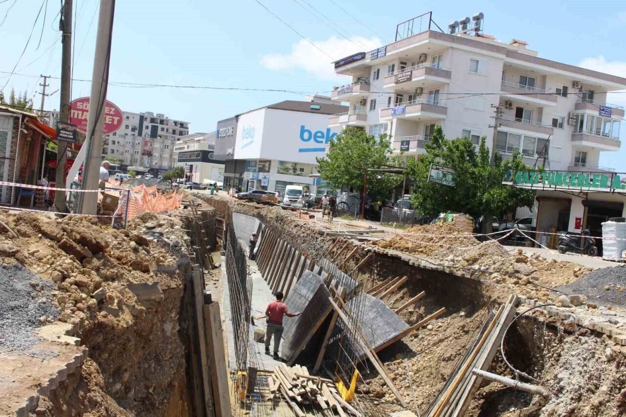 Antalya Büyükşehir Belediyesi ASAT Genel Müdürlüğü, kent genelinde yağmur suyu