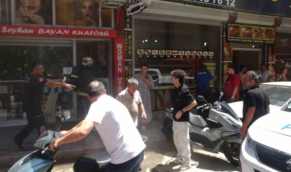 Antalya’da oğlunun işlettiği bayan kuaförünün balkonuna gölgelik yapmak için çalıştırdığı