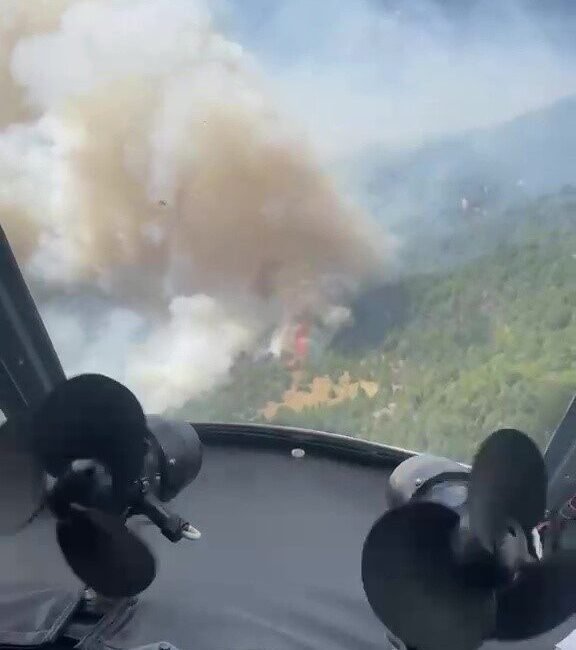 Antalya’nın Manavgat ilçesi Beşkonak Köprülü Kanyonu yakınlarında orman yangını çıktı.