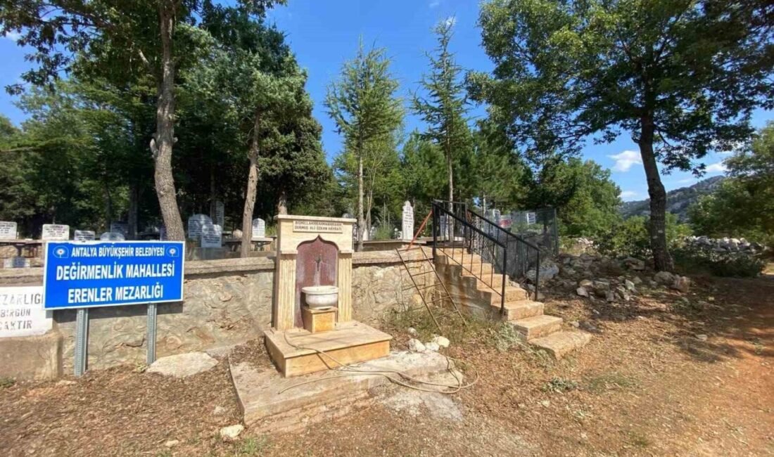 Antalya Büyükşehir Belediyesi, Akseki ilçesinde bulunan mahalle mezarlıklarının daha düzenli,