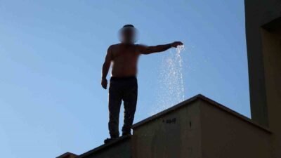 Antalya’nın Manavgat ilçesinde otelde güvenlik olarak çalışan bir şahıs 3