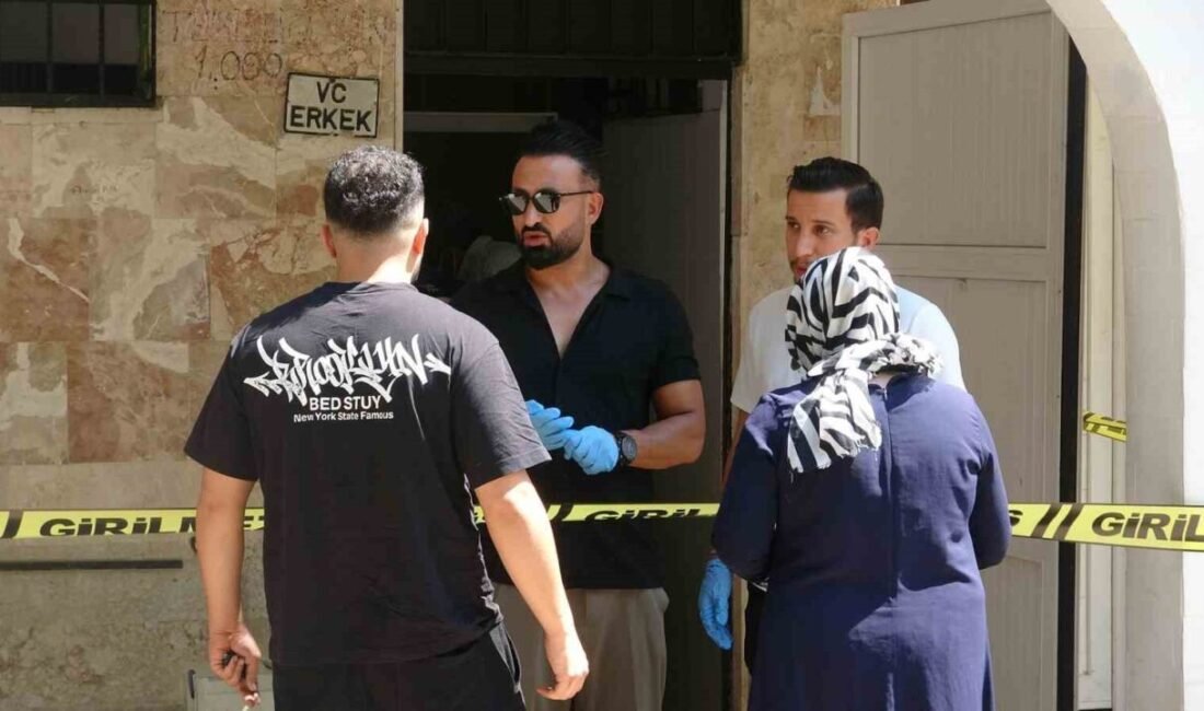 Antalya’da cami tuvaletinde bir kişinin cansız bedeni bulundu. Olayı haber
