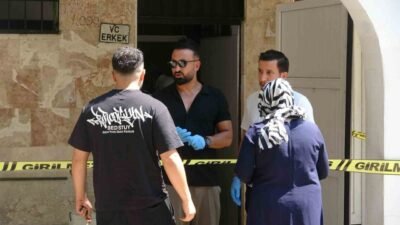 Antalya’da cami tuvaletinde bir kişinin cansız bedeni bulundu. Olayı haber