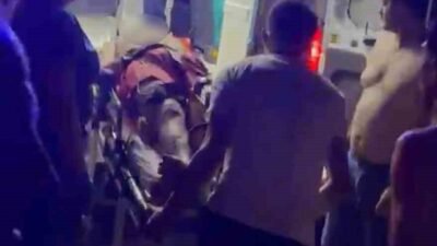 Antalya’nın Serik ilçesinde denizde boğulma tehlikesi geçiren 18 yaşındaki genç,
