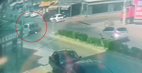Antalya’nın Manavgat ilçesinde yolun sağ tarafın yöneldikten sonra aniden U
