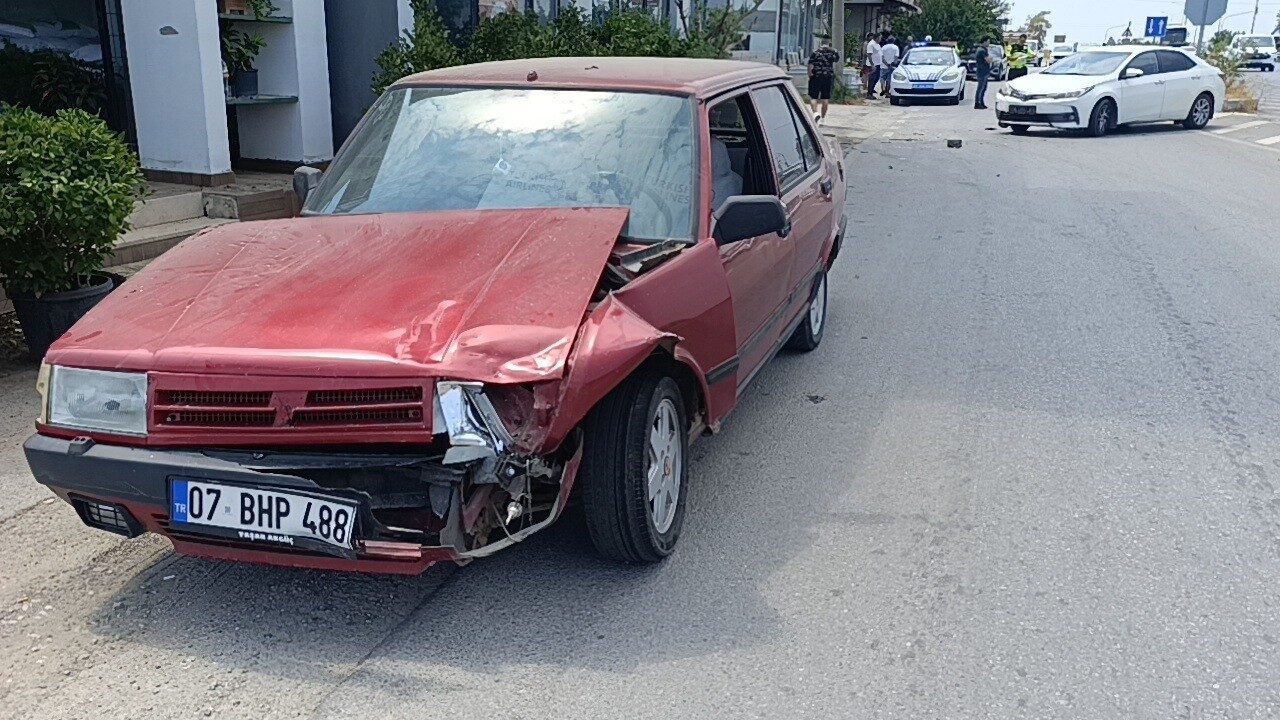 D-400 Karayolu Side Mahallesi sınırlarında D-400 Karayolundan Side 251 sokağa