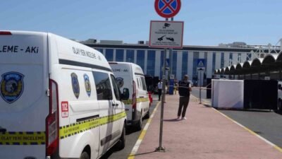 Antalya Havalimanı 2’nci Terminal otoparkında emekli polis memuru, görev yaptığı
