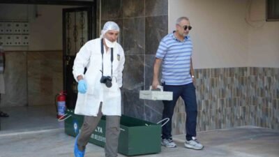 Antalya’da birlikte yaşadıkları evde ölü bulunan 93 yaşındaki anne ile