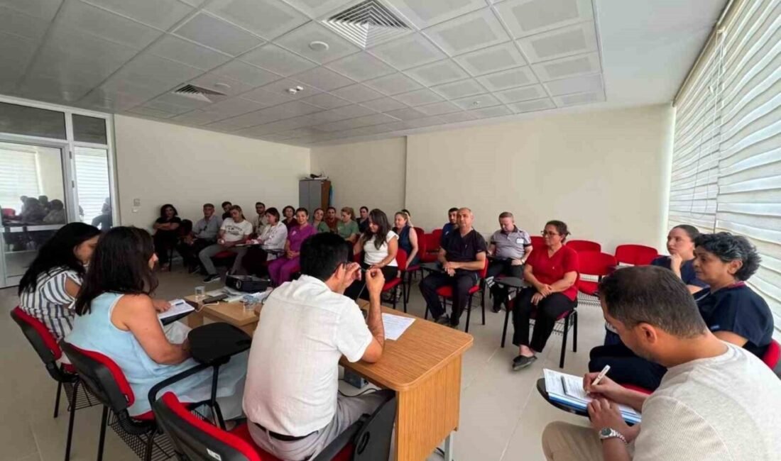 Antalya’nın Gazipaşa ilçesinde hizmet veren Gazipaşa Devlet Hastanesi’nde, sağlık çalışanlarının