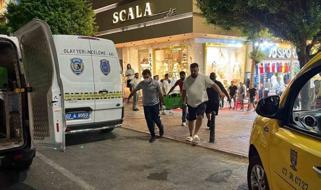 Antalya’nın Alanya ilçesinde otelde kalan İsveç uyruklu kadın turist, odasında