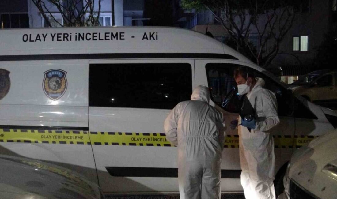 Antalya’da 87 yaşındaki adam, her gün aldığı gazeteleri birkaç gündür