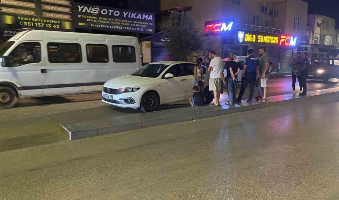 Antalya’nın Serik ilçesinde seyir halindeki otomobilin, ailesinin yanından fırlayıp aniden