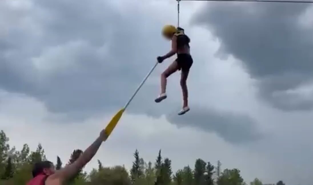 Antalya’nın dünyaca ünlü Köprülü Kanyon bölgesinde zipline yapan 13 yaşındaki