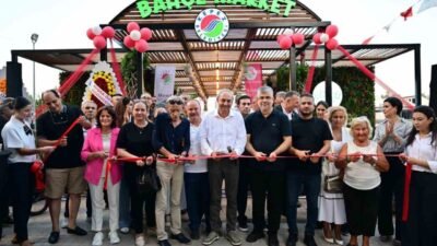 Kepez Belediyesi’nin yeni projelerinden birisi olan ‘Bahçe Market’ Dokumapark’ta vatandaşların