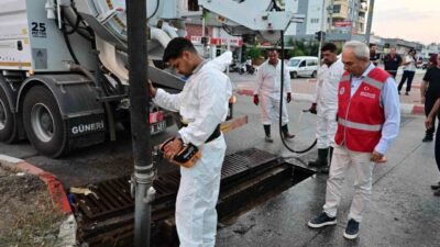 Kepez Belediyesi, kış mevsimi öncesinde yağmur suyu drenaj sistemlerinin sağlıklı
