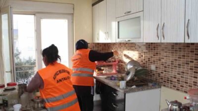 Kepez Belediyesi Sağlık Merkezi, doktor muayenesinden pansumana, ambulanstan engelli ulaşımına,