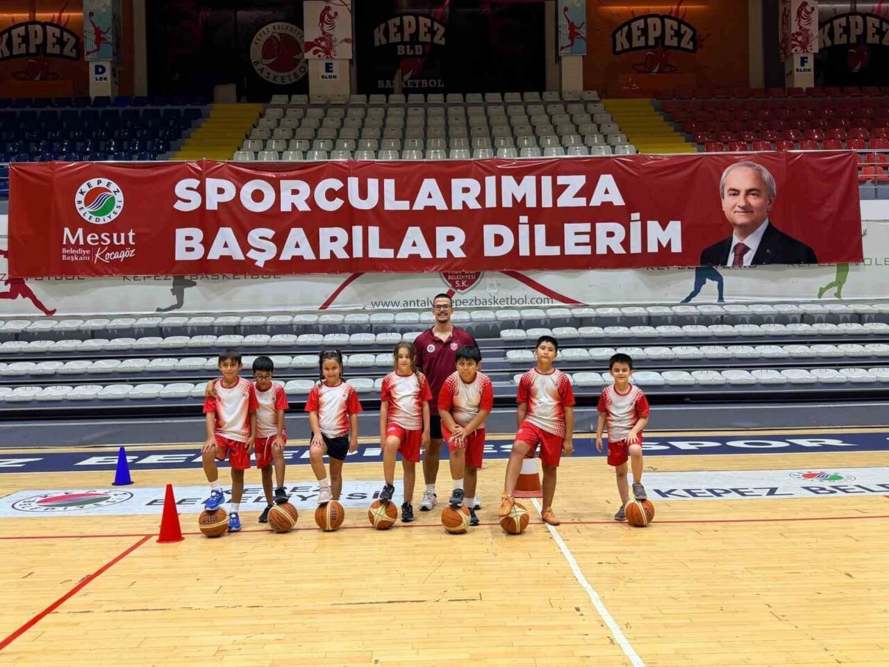 Kepez’de spor dolu yaz tatili: Bin 250 öğrenci sahada