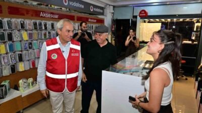 Kepez Belediye Başkanı Mesut Kocagöz, Sütçüler Mahallesi esnafını ziyaret ederek