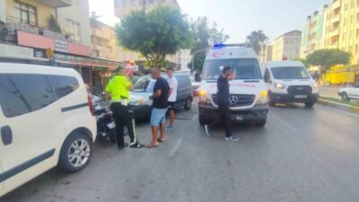 Antalya’nın Manavgat ilçesinde kırmızı ışık ihlali yapan hafif ticari aracın