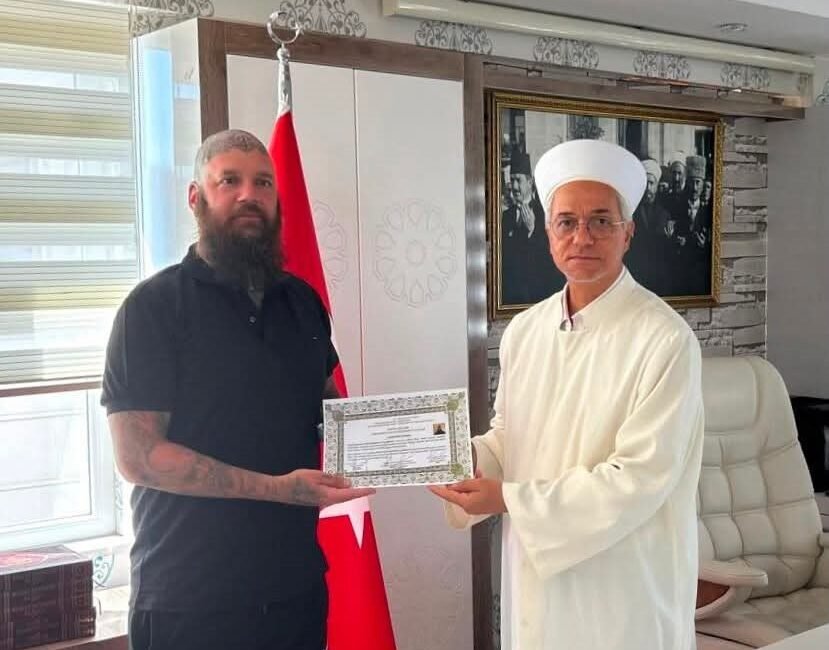 Antalya’nın Manavgat ilçesine tatil için gelen Macaristan uyruklu Petrin Kornel,