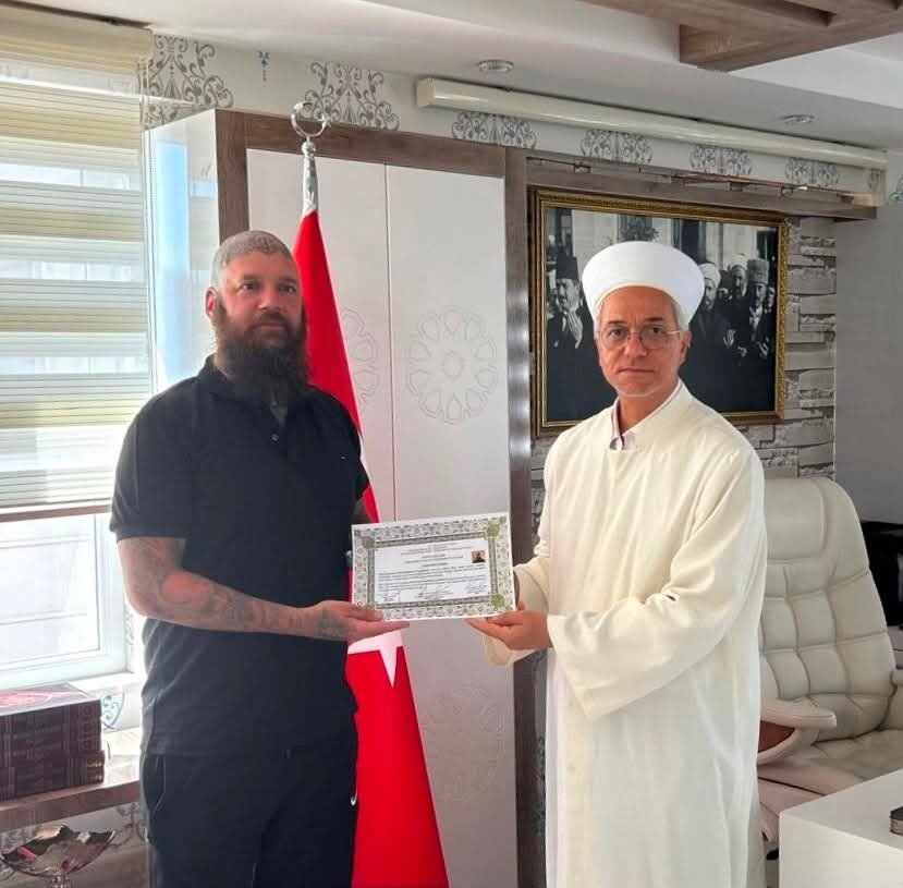 Antalya’nın Manavgat ilçesine tatil için gelen Macaristan uyruklu Petrin Kornel,