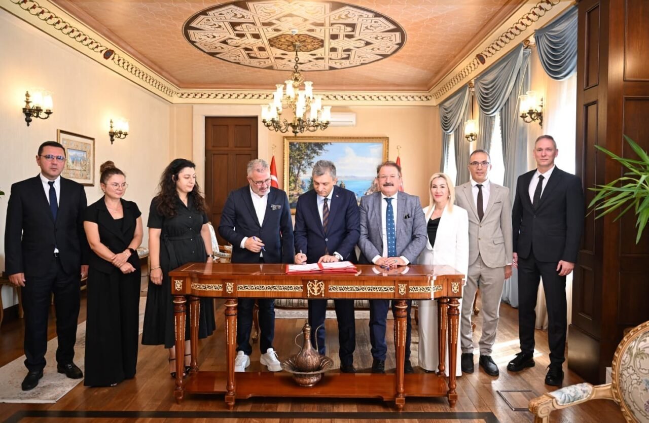 Muratpaşa ilçesinde inşa edilecek olan beş hekimli Aile Sağlığı Merkezi