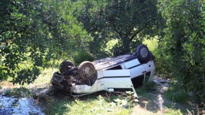 Antalya’da seyir halindeyken önüne çıkan kediye çarpmamak için manevra yapan