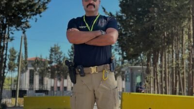 Antalya Emniyeti’nin atış eğitmeni “Yıldırım Osman” lakaplı Osman Demirtaşlar, Polonya’da