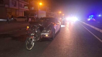 Antalya’nın Manavgat ilçesinde otomobilin arkadan çarptığı motosiklette bulunan 18 yaşındaki