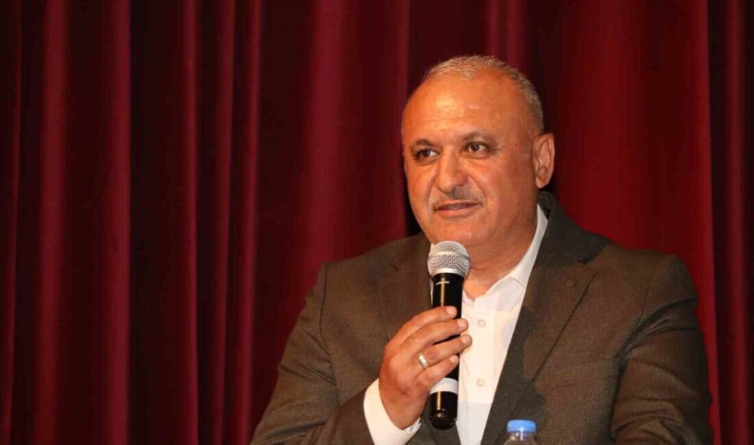 Memur-Sen Antalya İl Temsilcisi ve Eğitim-Bir-Sen Antalya Şube Başkanı Eyüp