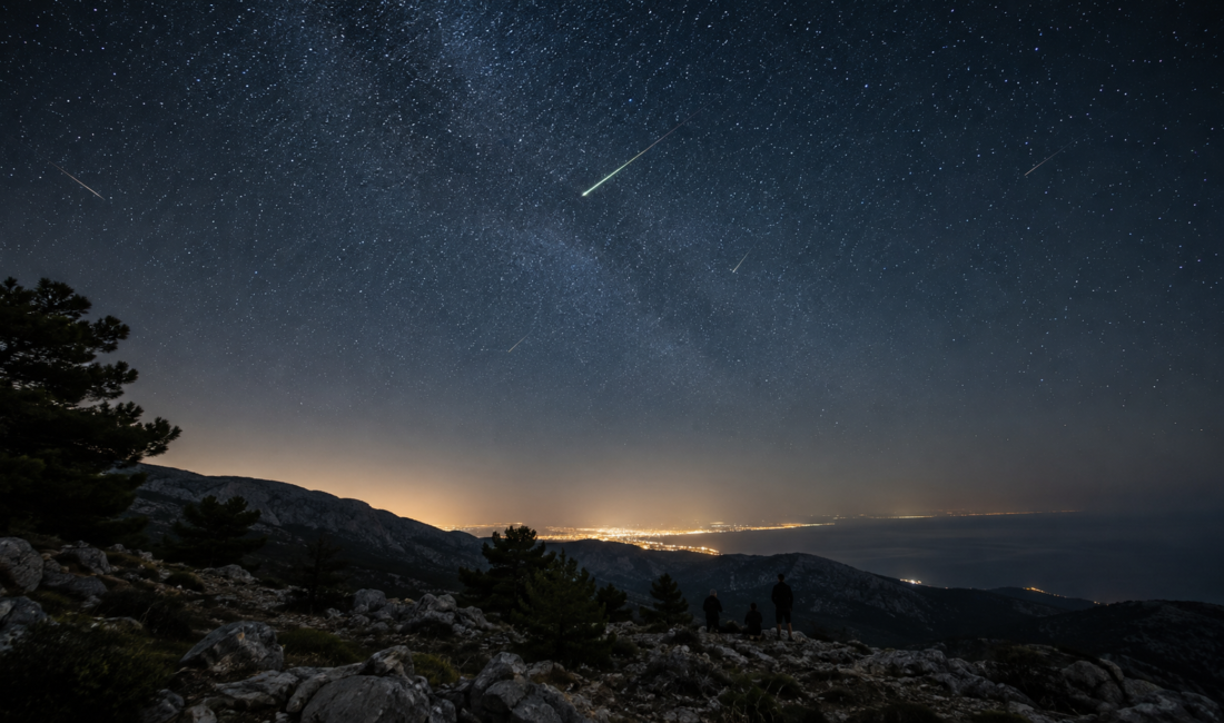 Perseid meteor yağmuru 12-13 Ağustos gecesi zirve yapıyor. Antalya ve