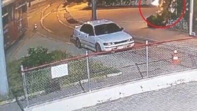 Antalya Büyükşehir Belediyesi’ne ait nostalji tramvaya kimliği belirsiz şahıslar tarafından