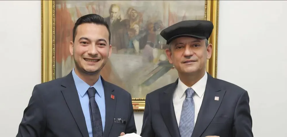 Serik yeni parti yönetimi kapsamında İbrahim Turhat başkanlık etti, ilçe