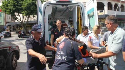 Antalya’nın Serik ilçesinde hafif ticari araç ile motosikletin çarpışması sonucu