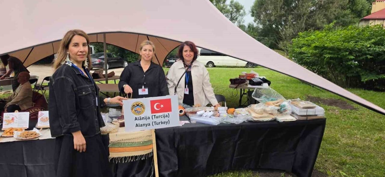 Talsi'de Alanya'nın kültürü ve yerel değerleri tanıtıldı