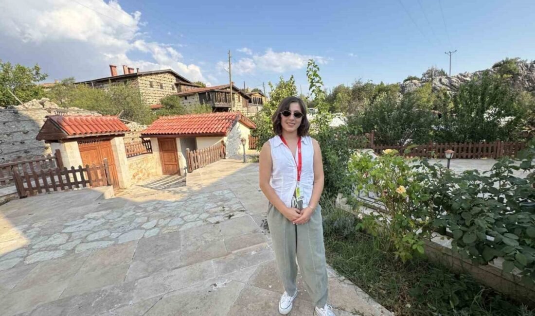 Akdeniz Üniversitesi Hukuk Fakültesinden mezun olan Zeynep Ocak, Hacı Bayram