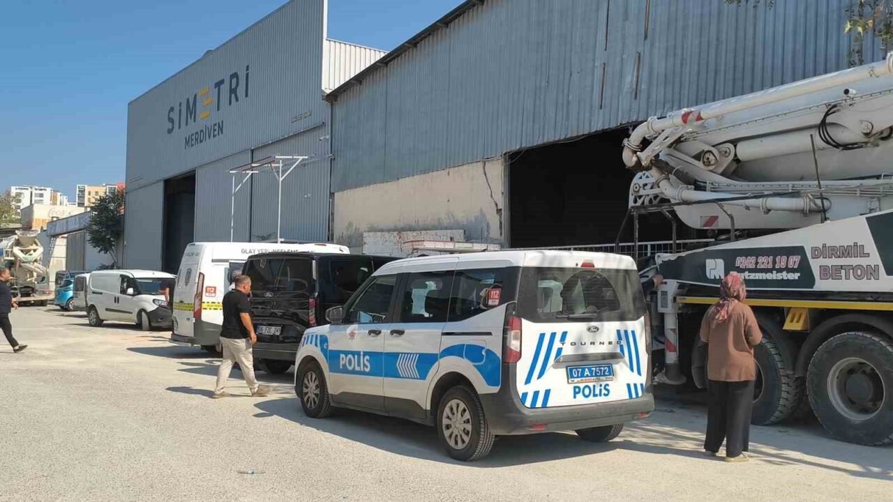 Antalya’da kireç fabrikasında çalışan 30 yaşındaki genç ailesine kamyonu yıkadıktan